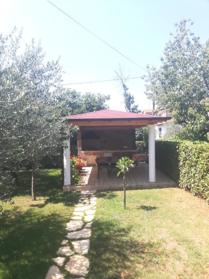 Apartments Mirela Poreč Exterior foto