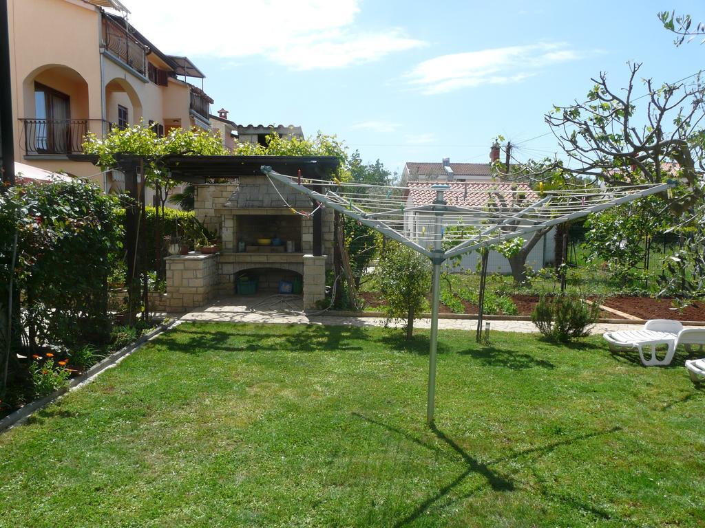 Apartments Mirela Poreč Exterior foto