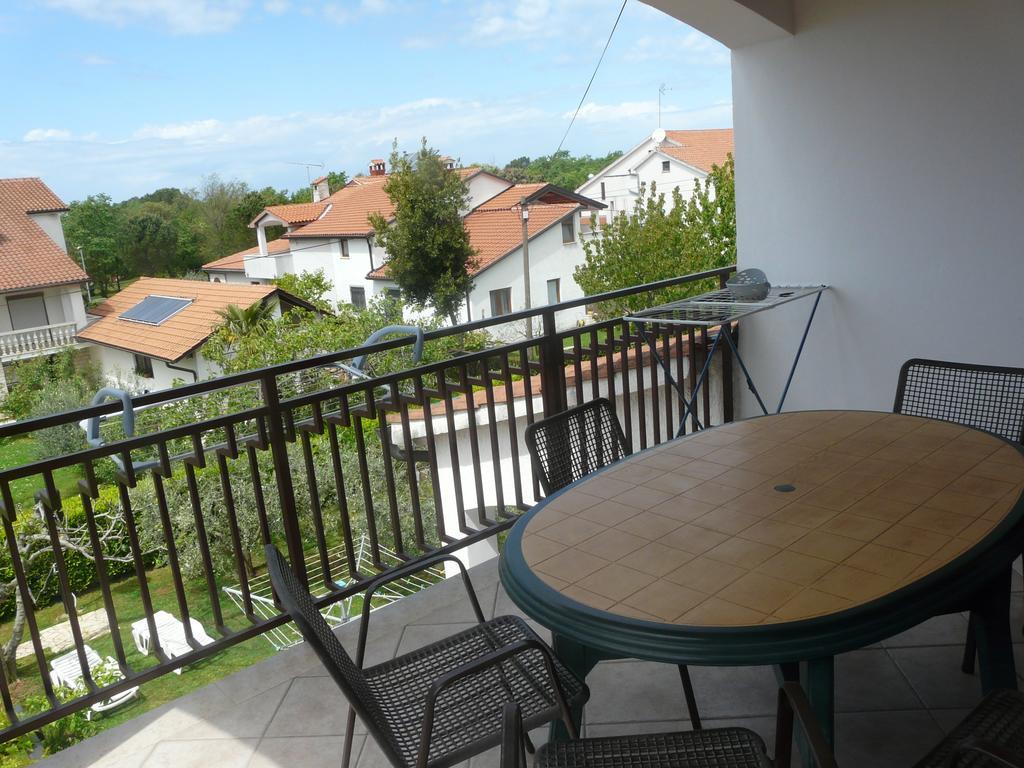 Apartments Mirela Poreč Exterior foto
