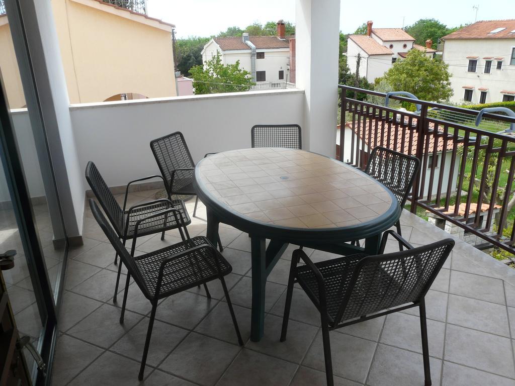 Apartments Mirela Poreč Exterior foto