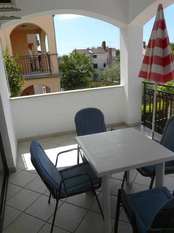 Apartments Mirela Poreč Exterior foto