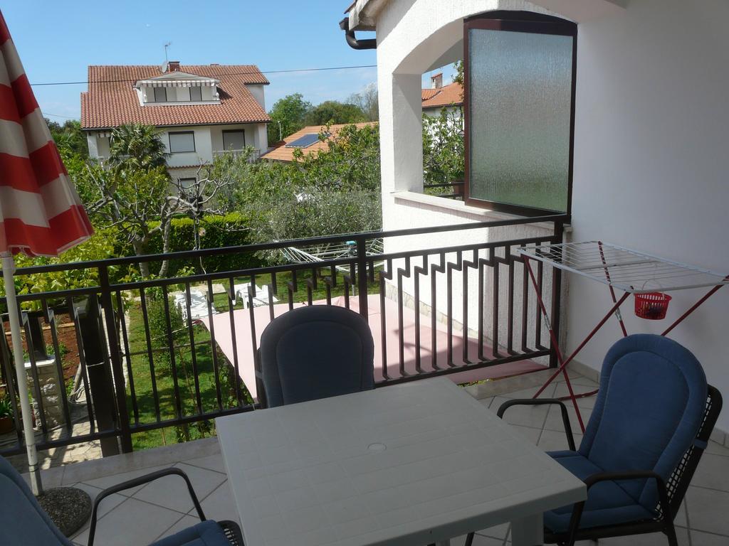 Apartments Mirela Poreč Exterior foto