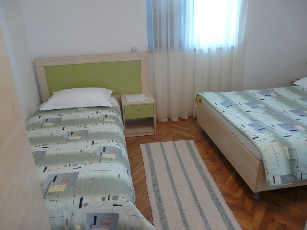 Apartments Mirela Poreč Exterior foto