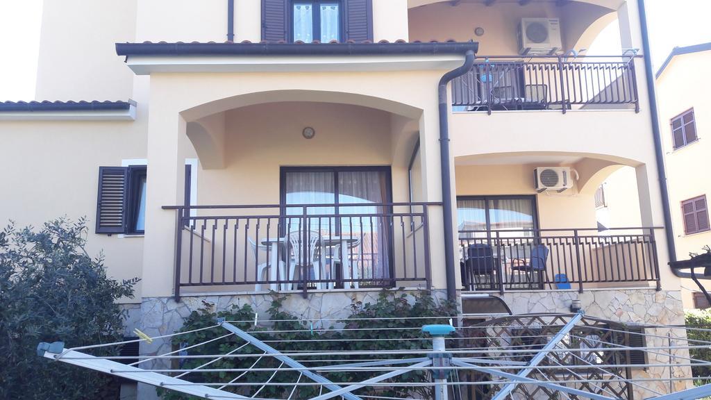Apartments Mirela Poreč Exterior foto