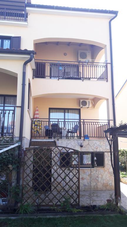 Apartments Mirela Poreč Exterior foto